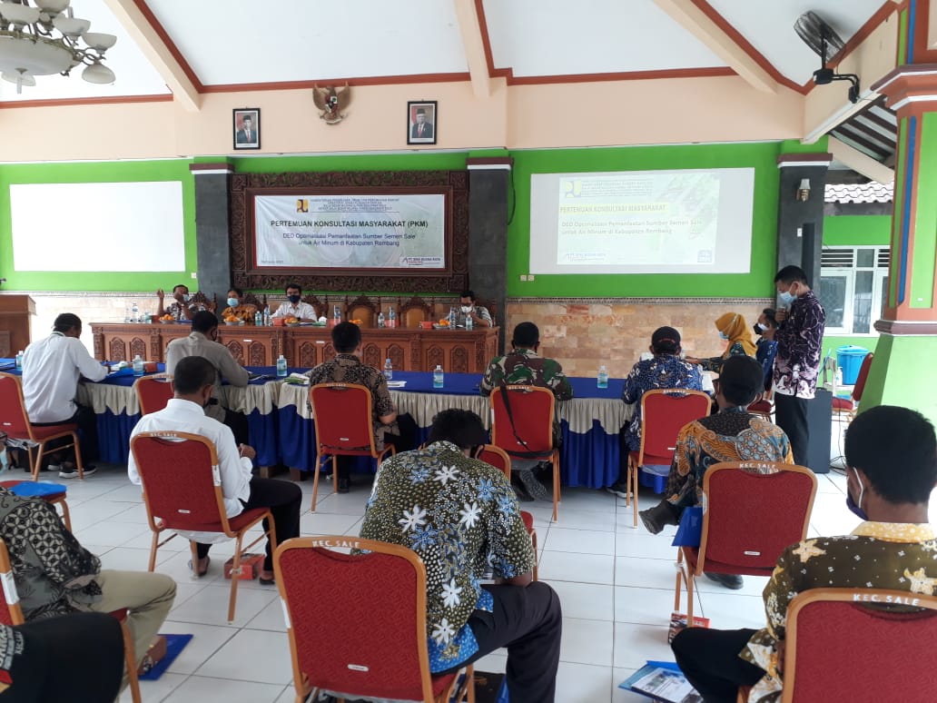 Pertemuan Masyarakat dengan DED Pemanfaatan Sumber air Sumbersemen.